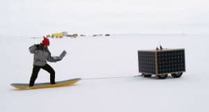 Solárny robot pomáha prekonávať vzdialenosti
